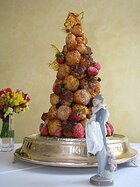 256px-Croquembouche_wedding_cake.jpg 256px-Croquembouche_wedding_cake.jpg