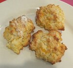 963px-Home_made_cheddar_cheese_biscuits.jpg